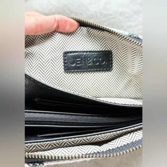 Jen & Co wristlet wallet, Crossbody Bag - Picture 7 of 14